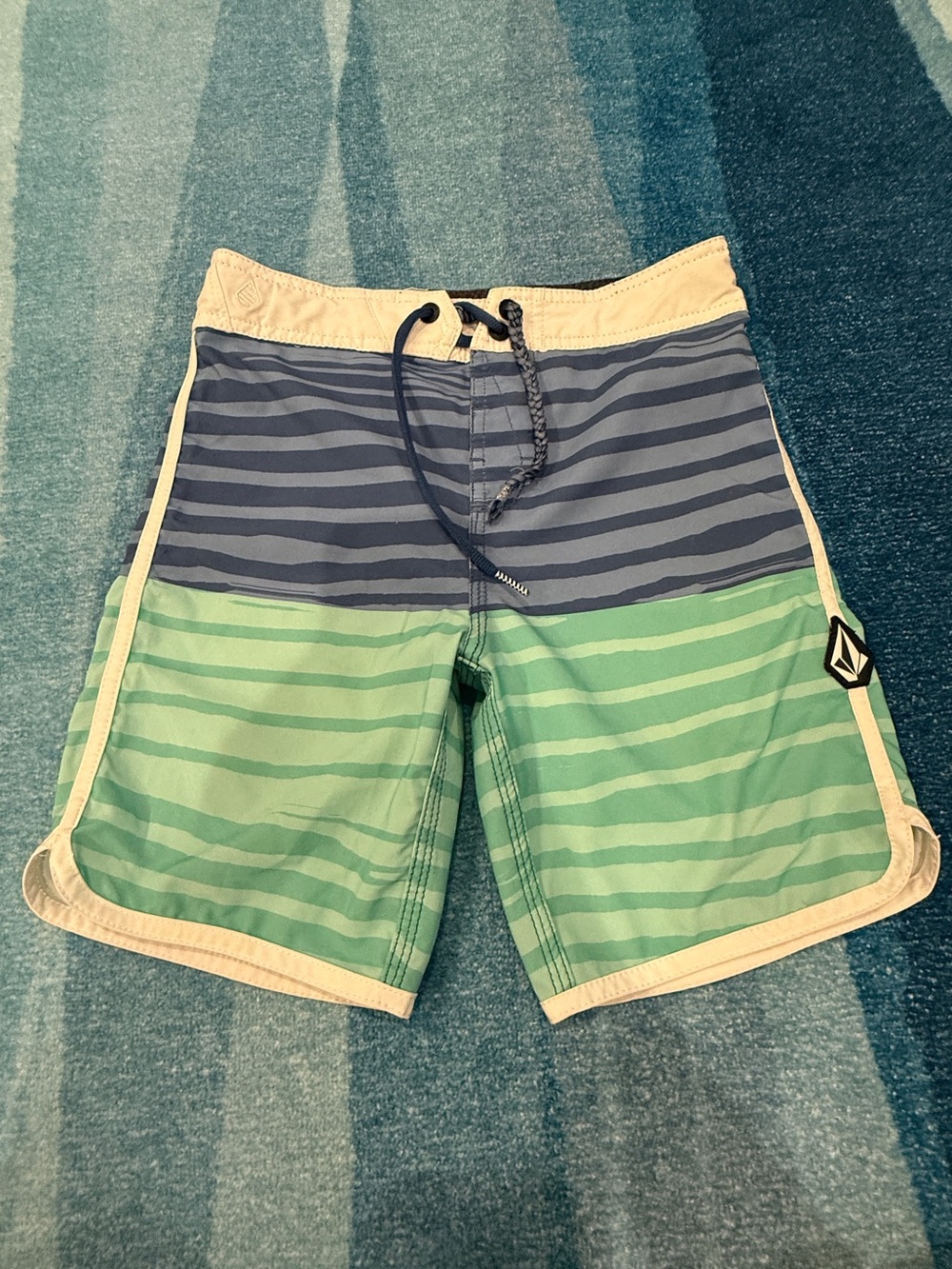 Volcom Boy’s Striped Blue & Green Boardshorts size 7